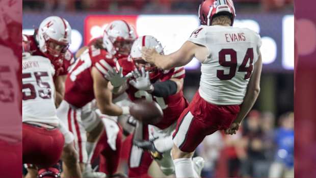 Chris Kolarevic punt block 2022 Nebraska vs. Indiana football borders 2